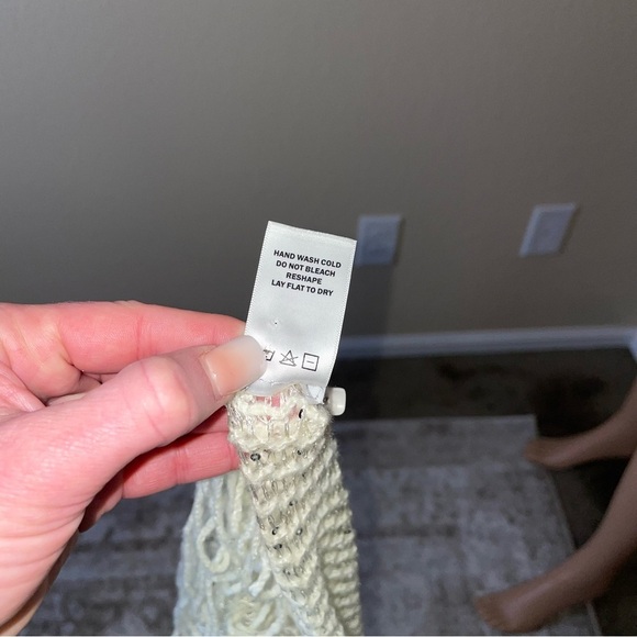 💋Bundle 4 items for $20. Add items💋 to a bundle3 - Picture 6 of 8